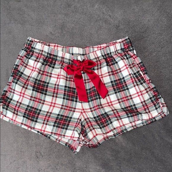 Hollister Sleep Plaid Women's M PJ Shorts with Red Satin Bow Holiday Festive - Picture 8 of 8